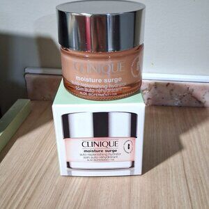 CLINIQUE moisture surge auto repservering hidrator con autoronyaratant - 1.7oz